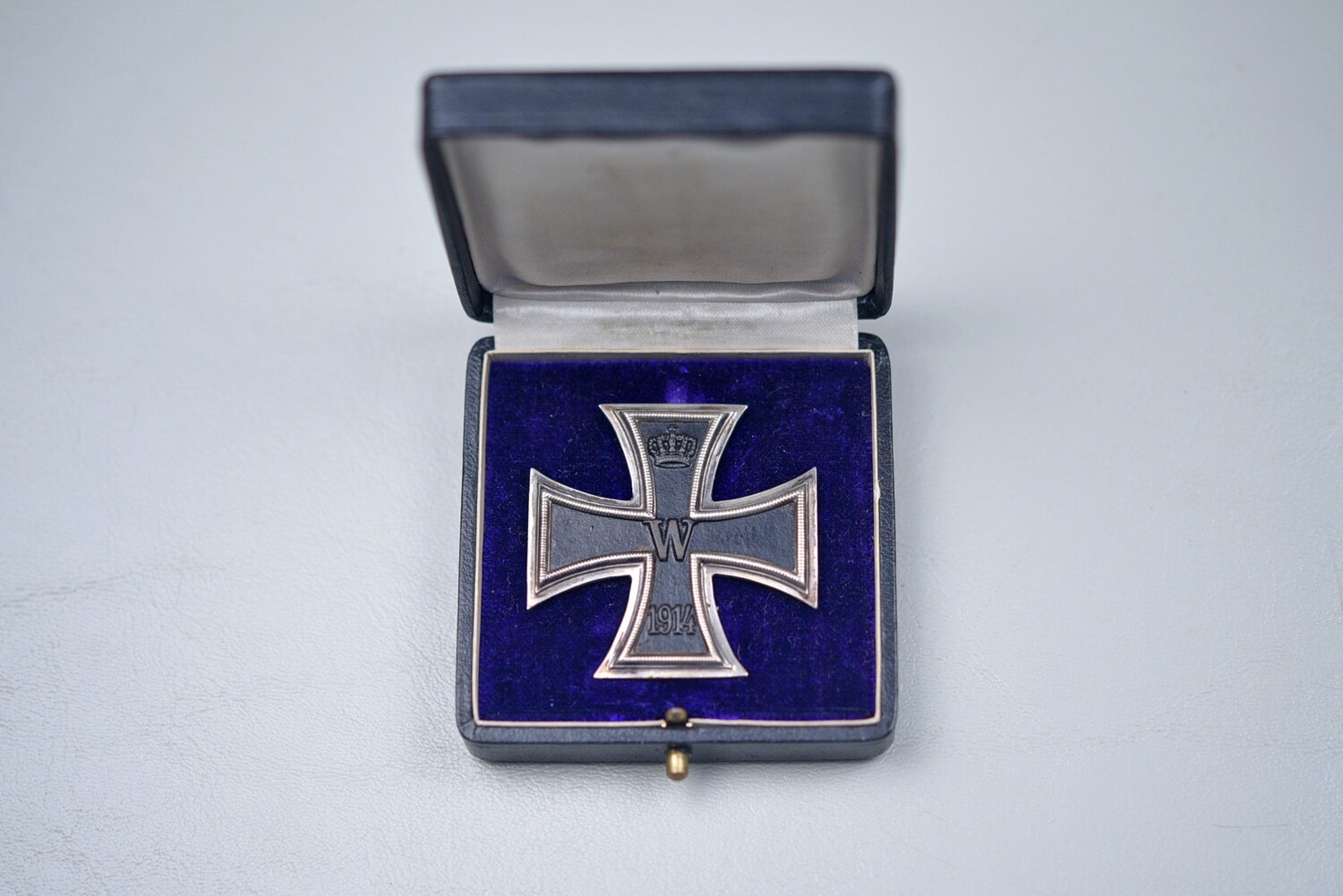 WWI GERMAN 1914 IRON CROSS 1st CLASS BY KONIGLICHES MUNZAMT ORDEN - CASED