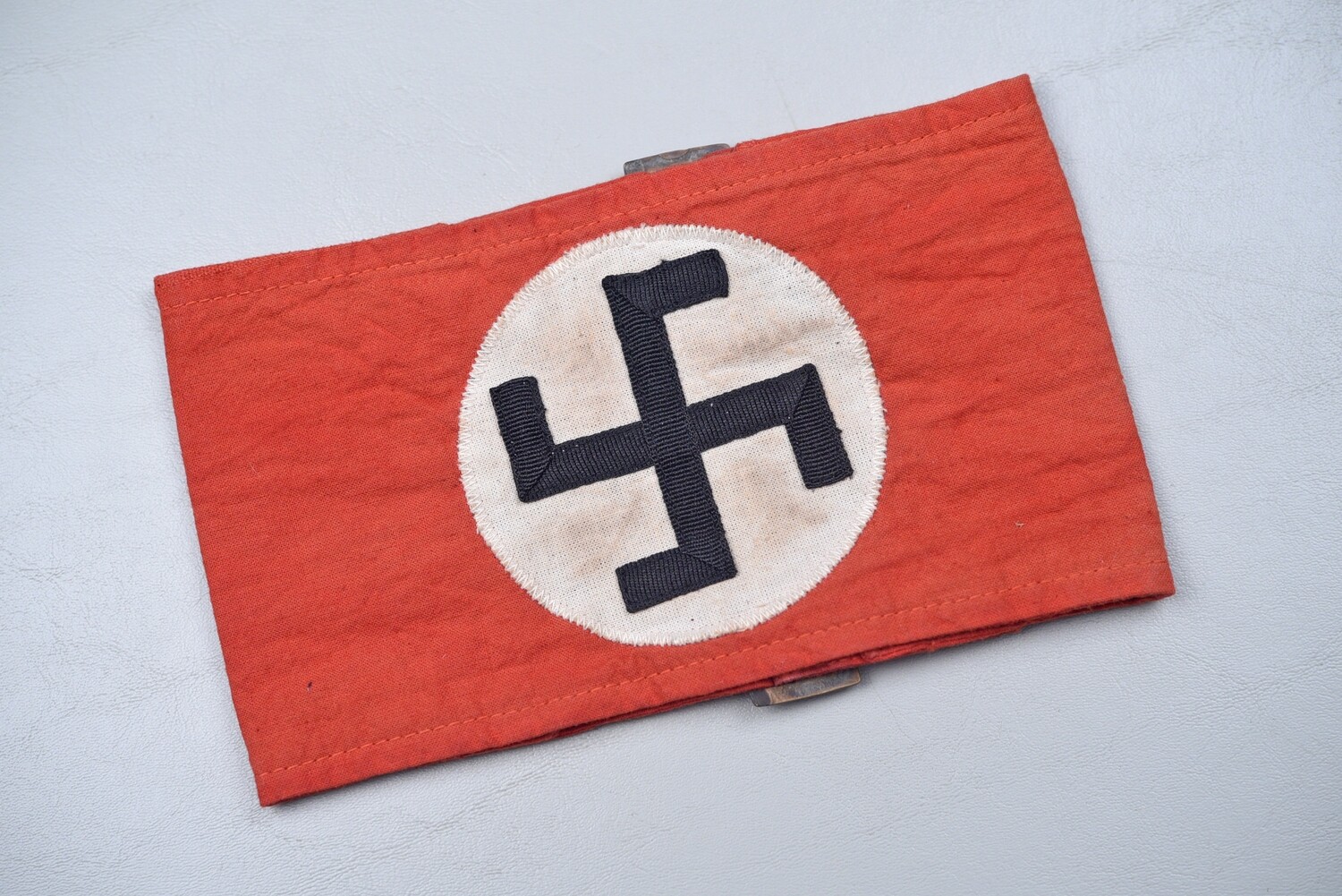 WWII GERMAN EARLY 1920&#39;S NSDAP ARMBAND w/BUCKLE ATTACHMENTS