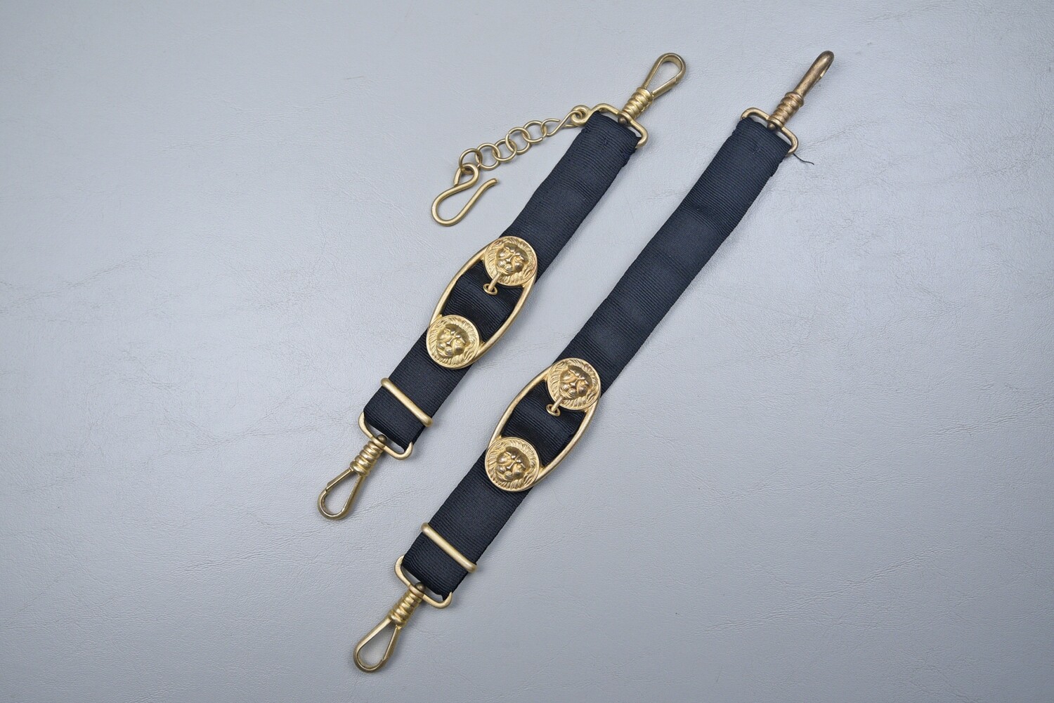 WWII GERMAN KRIEGSMARINE OFFICER&#39;S DAGGER HANGERS