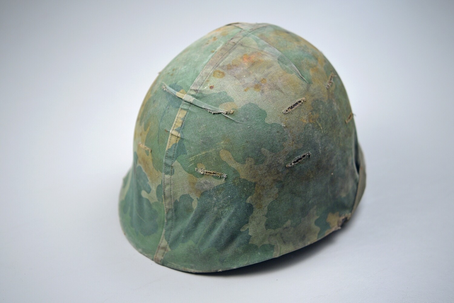 VIETNAM WAR M1C PARATROOPER HELMET w/MITCHELL CAMOUFLAGE COVER - COMPLETE