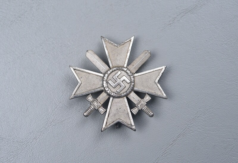 WWII GERMAN 1939 WAR MERIT CROSS 1st CLASS BY FRIEDRICH ORTH, WIEN