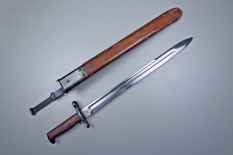 PRE-WWI U.S. MODEL 1903 SPRINGFIELD BAYONET IN EARLY M1905 LEATHER SCABBARD
