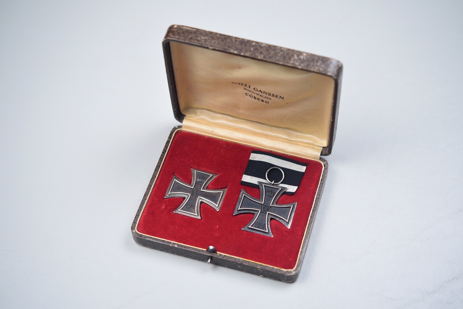 WWI GERMAN 1914 IRON CROSS 1st &amp; 2nd CLASS IRON CROSS CASED SET