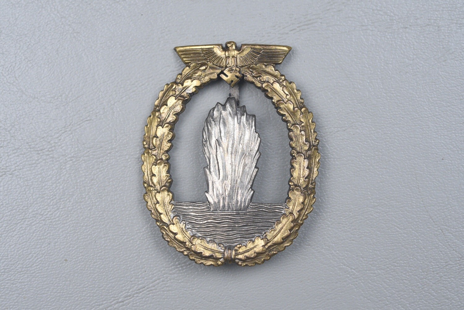 WWII GERMAN KRIEGSMARINE MINESWEEPER BADGE BY &#39;RK&#39;
