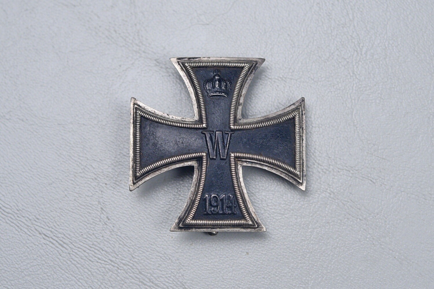 WWI GERMAN 1914 IRON CROSS 1st CLASS BY CARL DILLENIUS - VAULTED