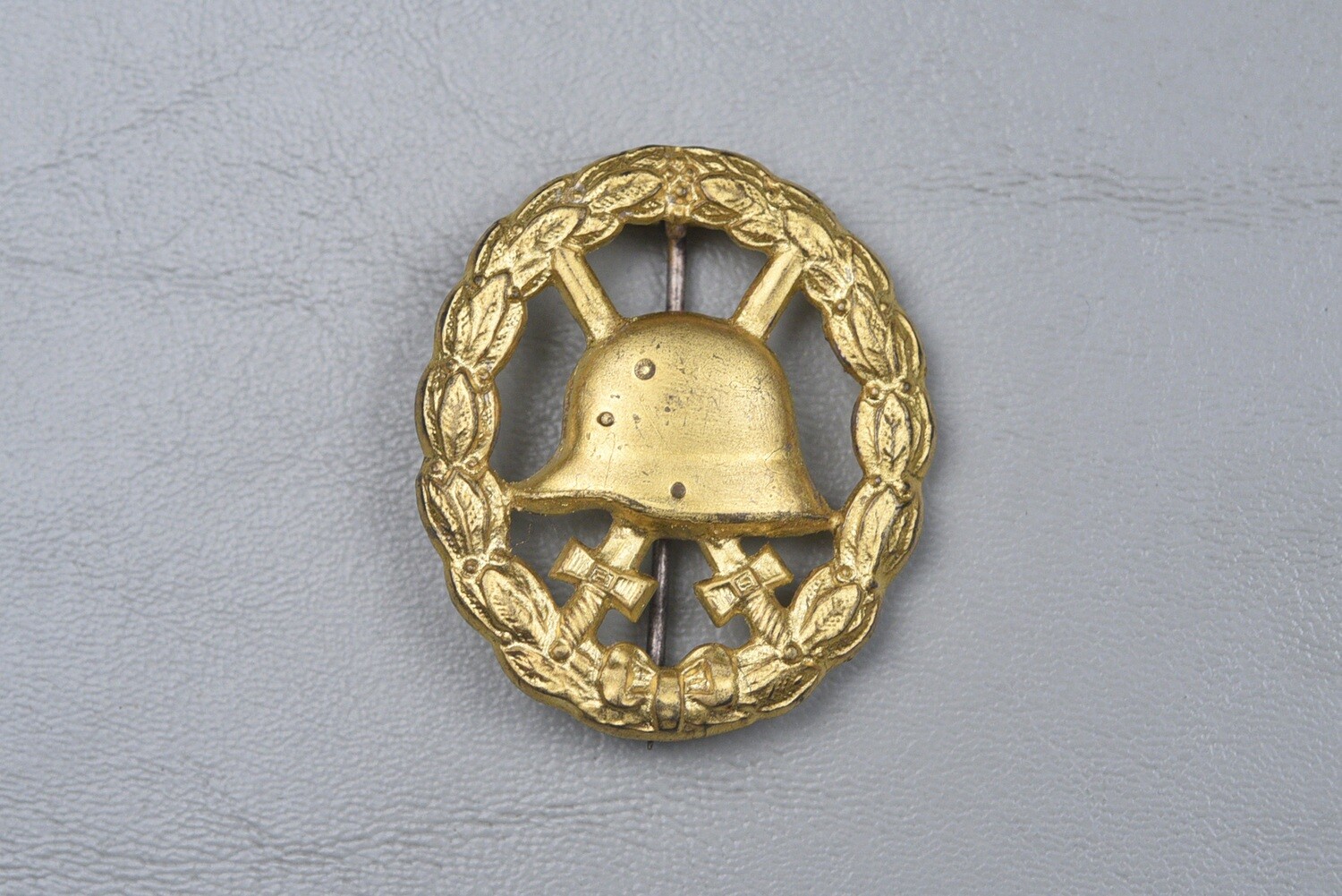 WWI GERMAN M1918 GOLD WOUND BADGE - CUT OUT TYPE