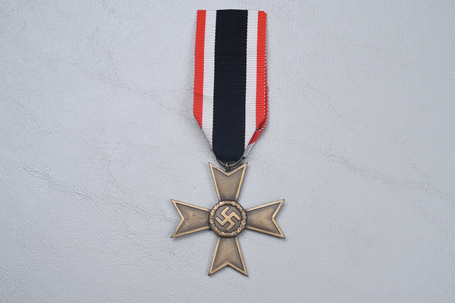 WWII GERMAN 1939 WAR MERIT CROSS W/O SWORDS - EARLY BRONZE ISSUE