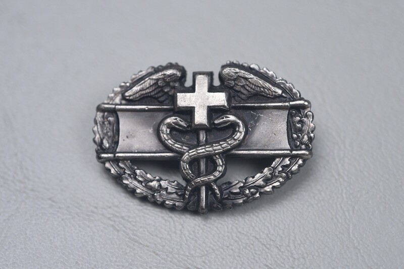 WWII U.S. Combat Medic Badge on Manufacturer's Card