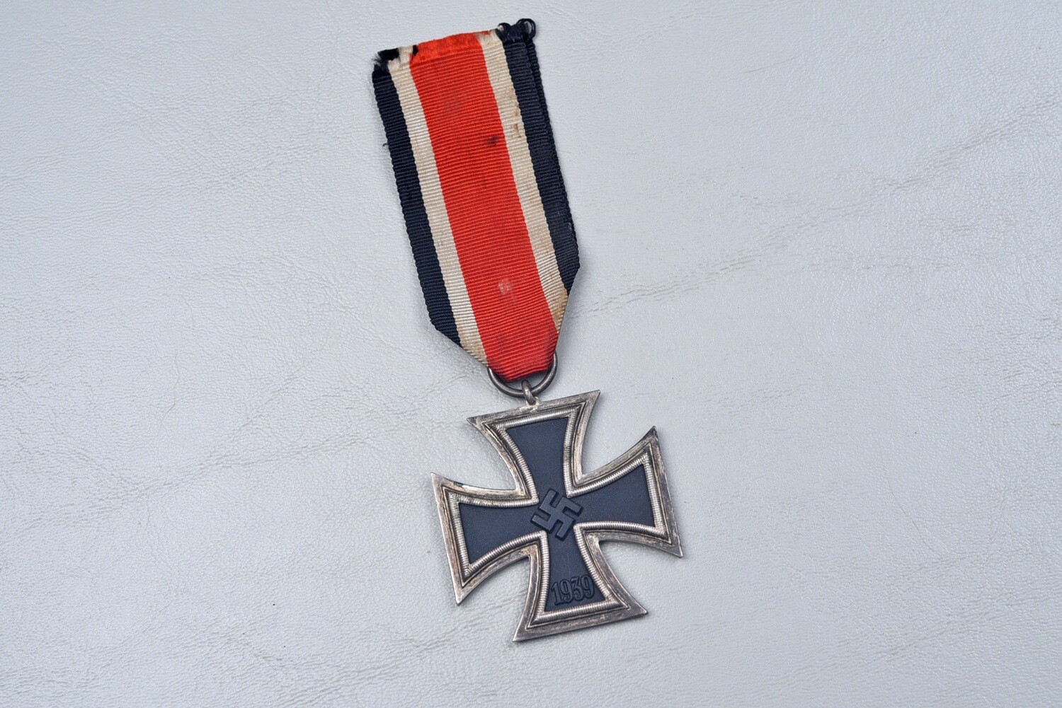 WWII GERMAN 1939 IRON CROSS 2nd CLASS ON RIBBON