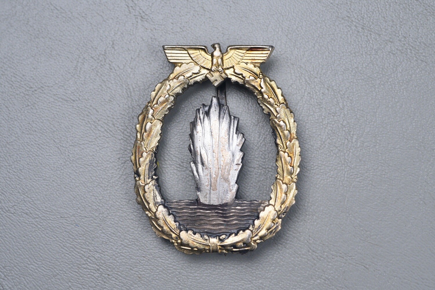 WWII GERMAN KRIEGSMARINE MINESWEEPER BADGE BY SCHWERIN