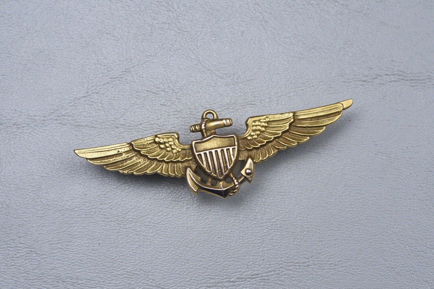 WWII U.S. NAVY/MARINE CORPS AVIATOR’S WING IN GOLD - NAMED