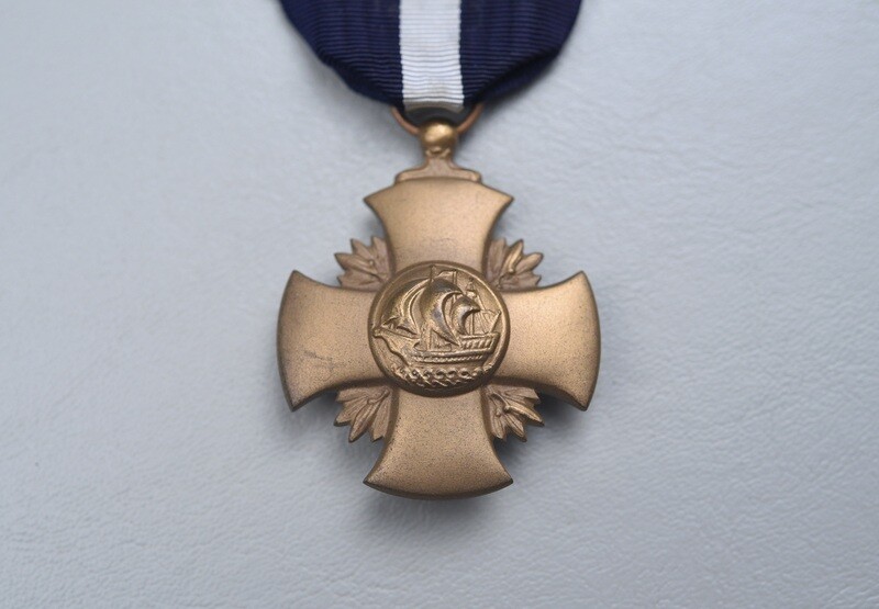 WWII U.S. NAVY CROSS