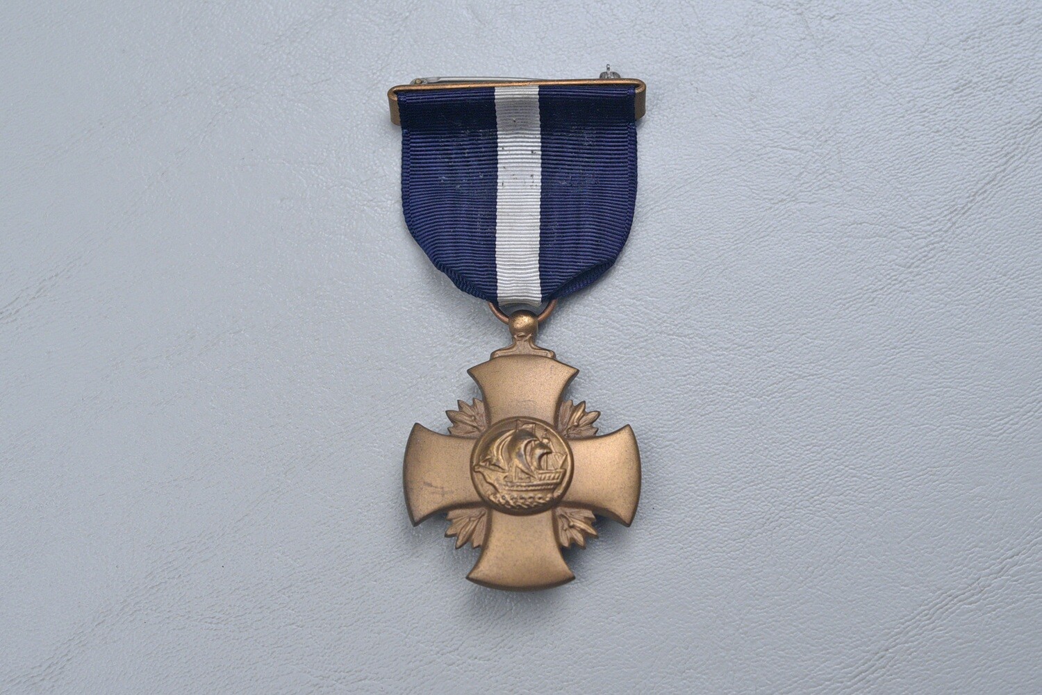 WWII U.S. NAVY CROSS