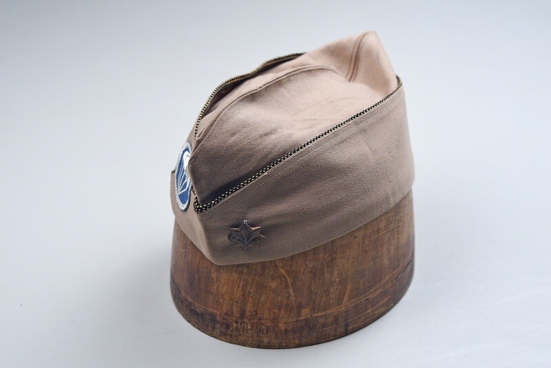 WWII U.S. ARMY PARATROOPER OFFICER'S KHAKI OVERSEAS CAP - NAMED