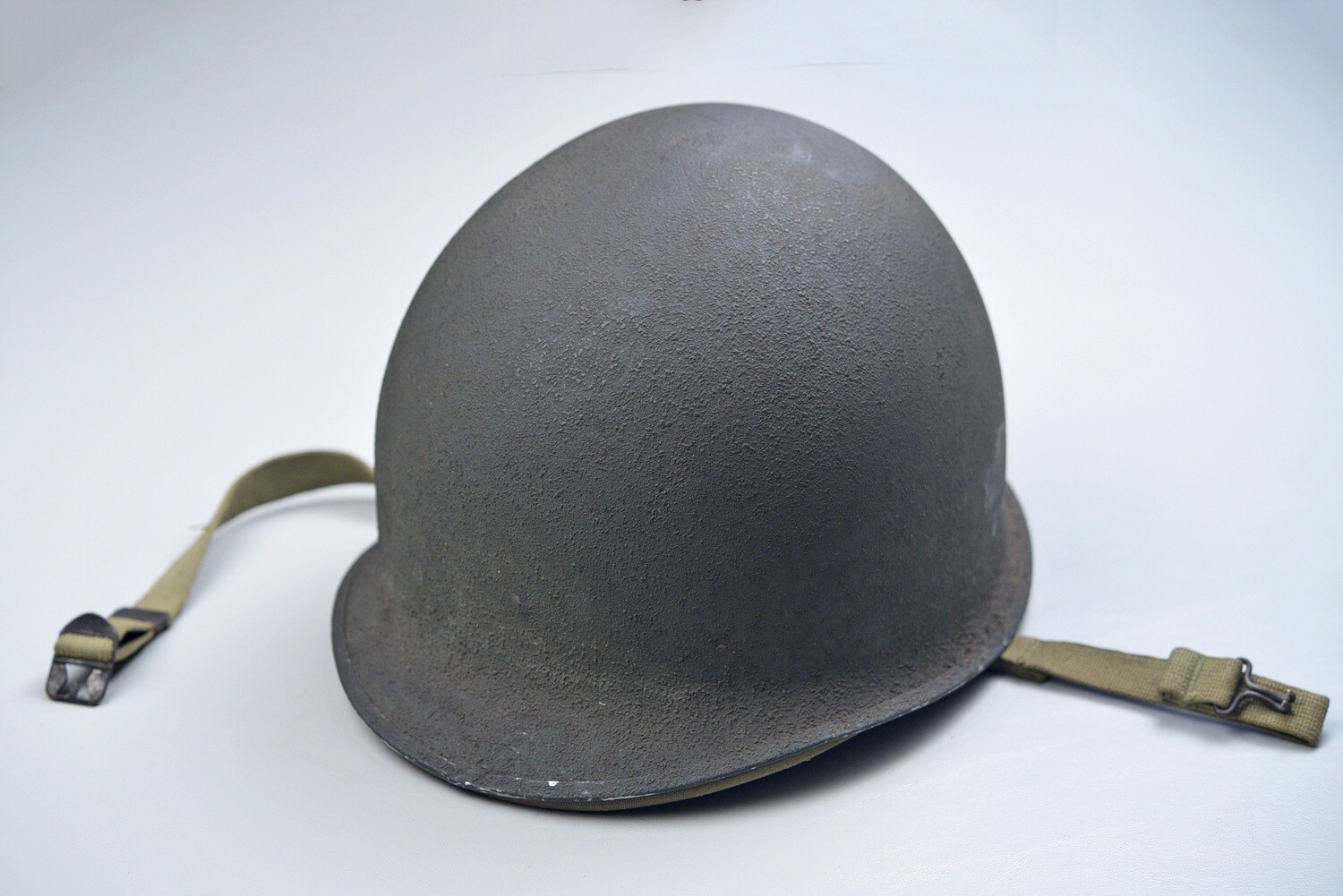 EARLY WWII U.S. M1 HELMET w/FIXED BALES, FRONT SEAM &amp; HAWLEY LINER - PERFECT