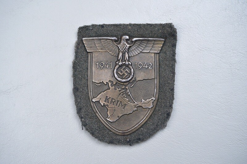 WWII GERMAN KRIM CAMPAIGN SHIELD ON ARMY BACKING – UNIFORM REMOVED