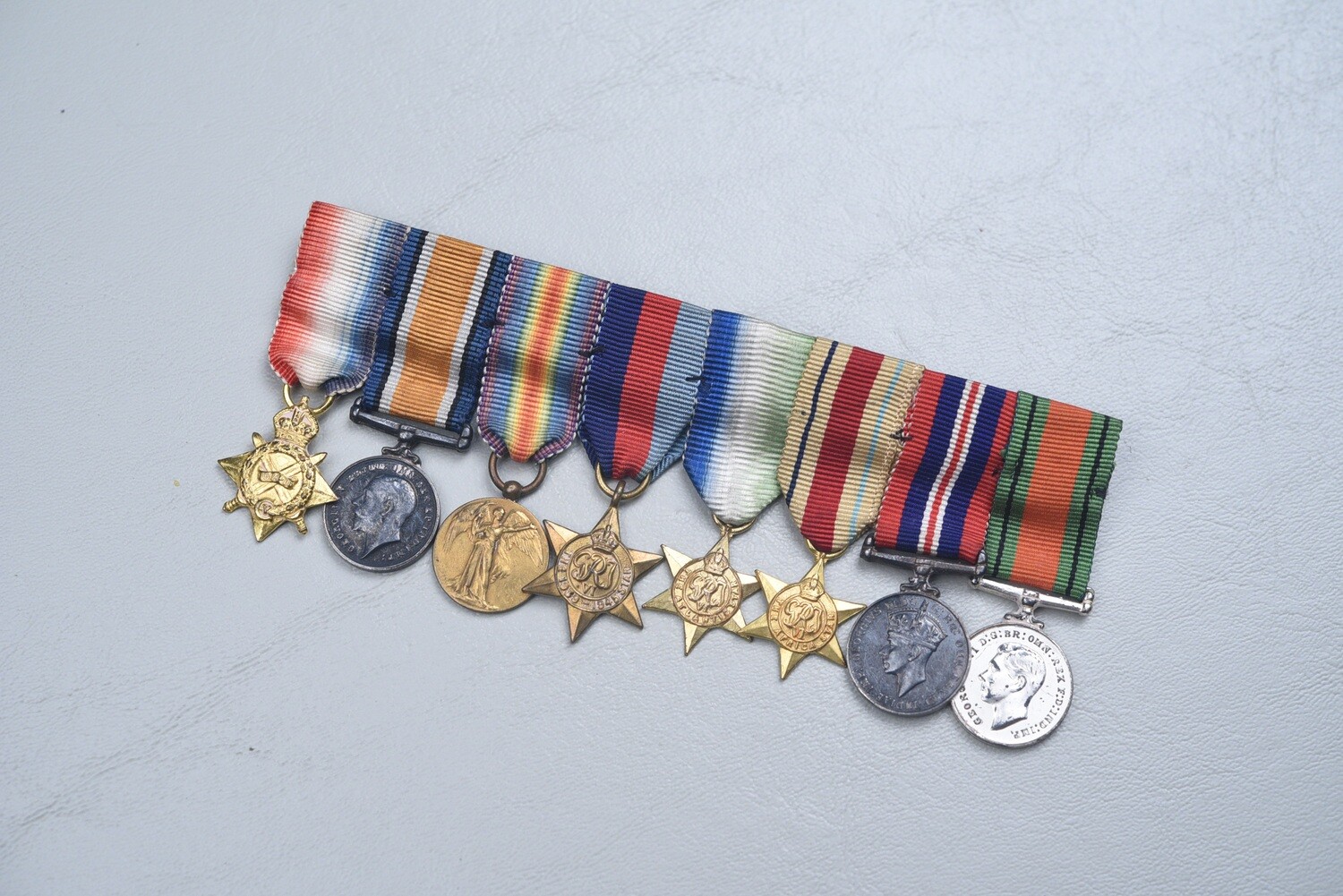 WWI/WWI BRITISH 8-PLACE MINIATURE MEDAL BAR