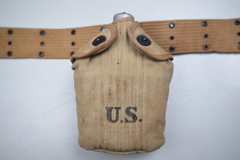 FIRST WORLD WAR PISTOL BELT RIG w/CANTEEN, FIRST AID CARRIER, &amp; MAGAZINE POUCH