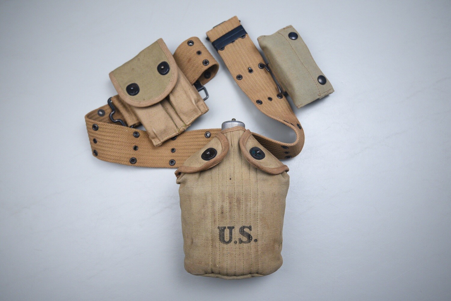 FIRST WORLD WAR PISTOL BELT RIG w/CANTEEN, FIRST AID CARRIER, &amp; MAGAZINE POUCH