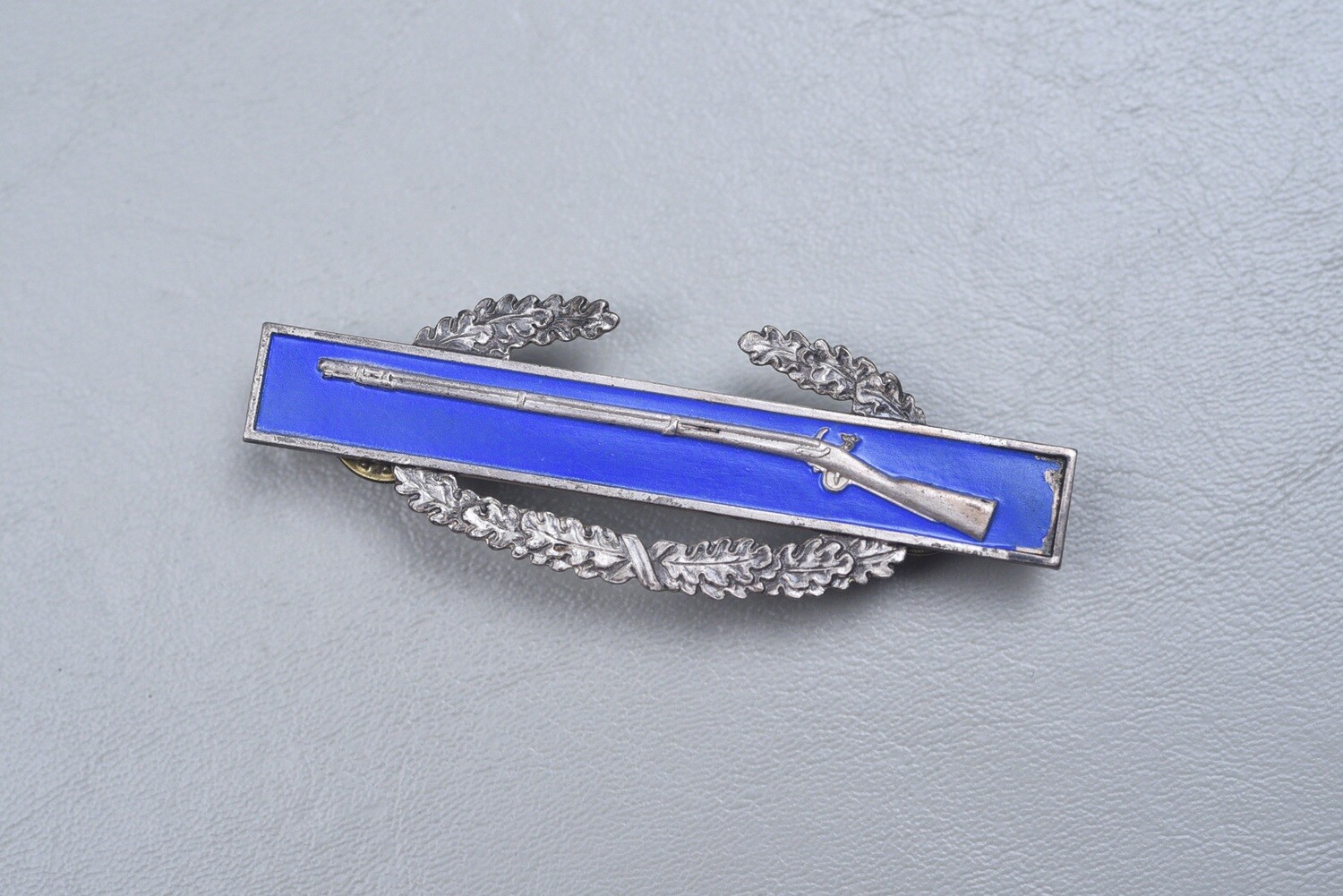 WWII U.S. COMBAT INFANTRY BADGE – STERLING, SILVER FROSTED BACK