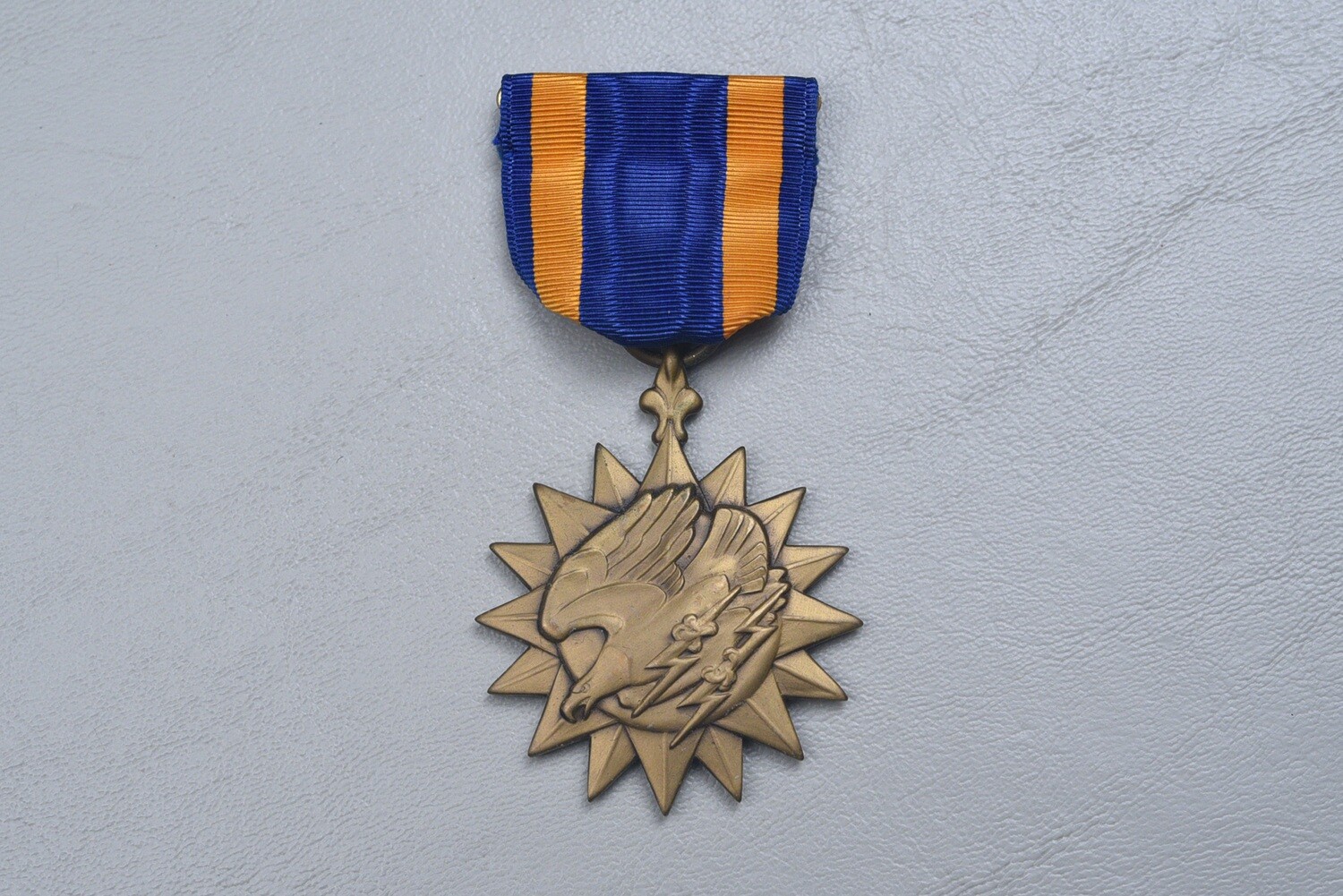 WWII U.S. ARMY AIR CORPS AIR MEDAL