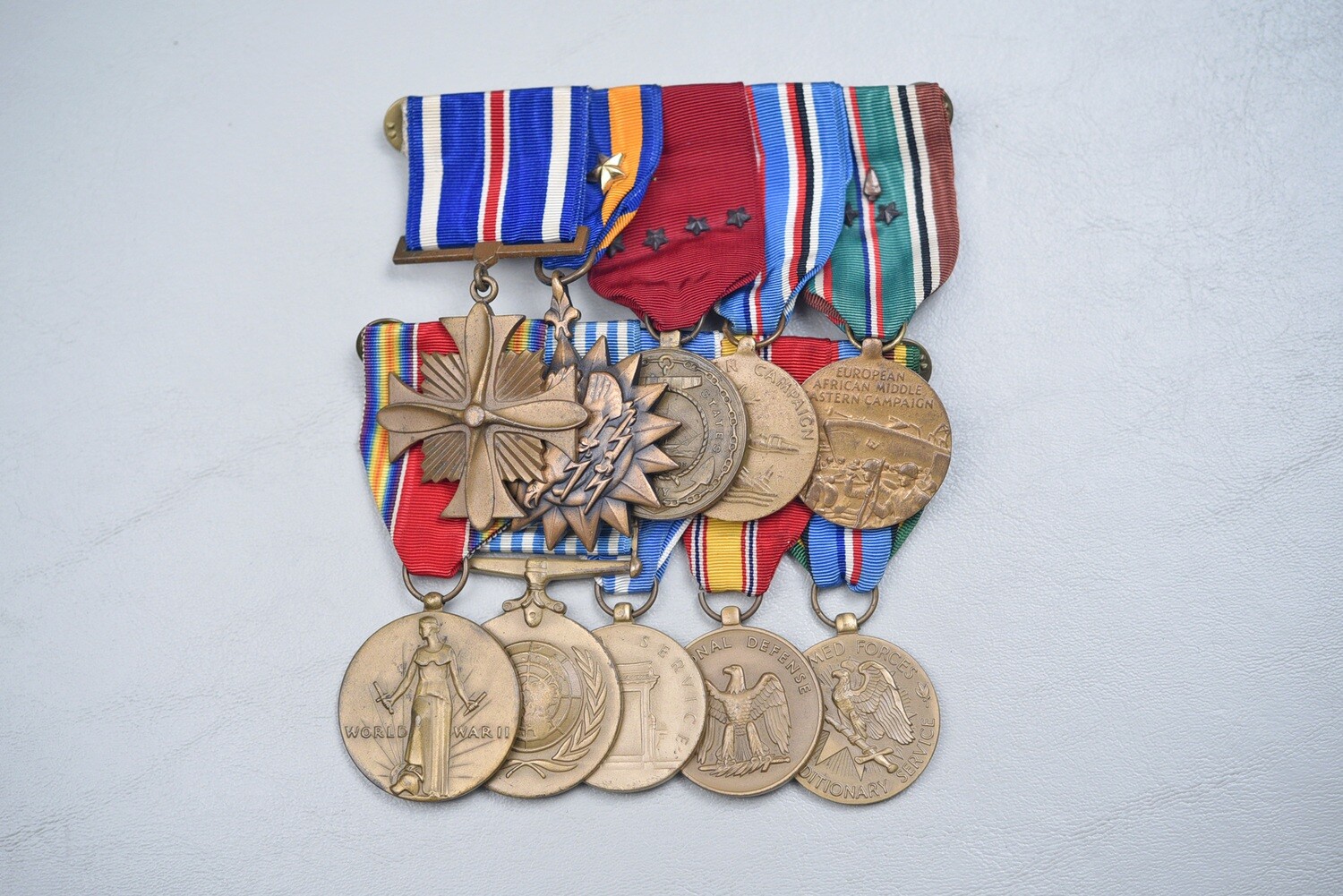 WWII/KOREAN WAR U.S. NAVY DFC/AIR MEDAL GROUP OF 10 - BAR MOUNTED