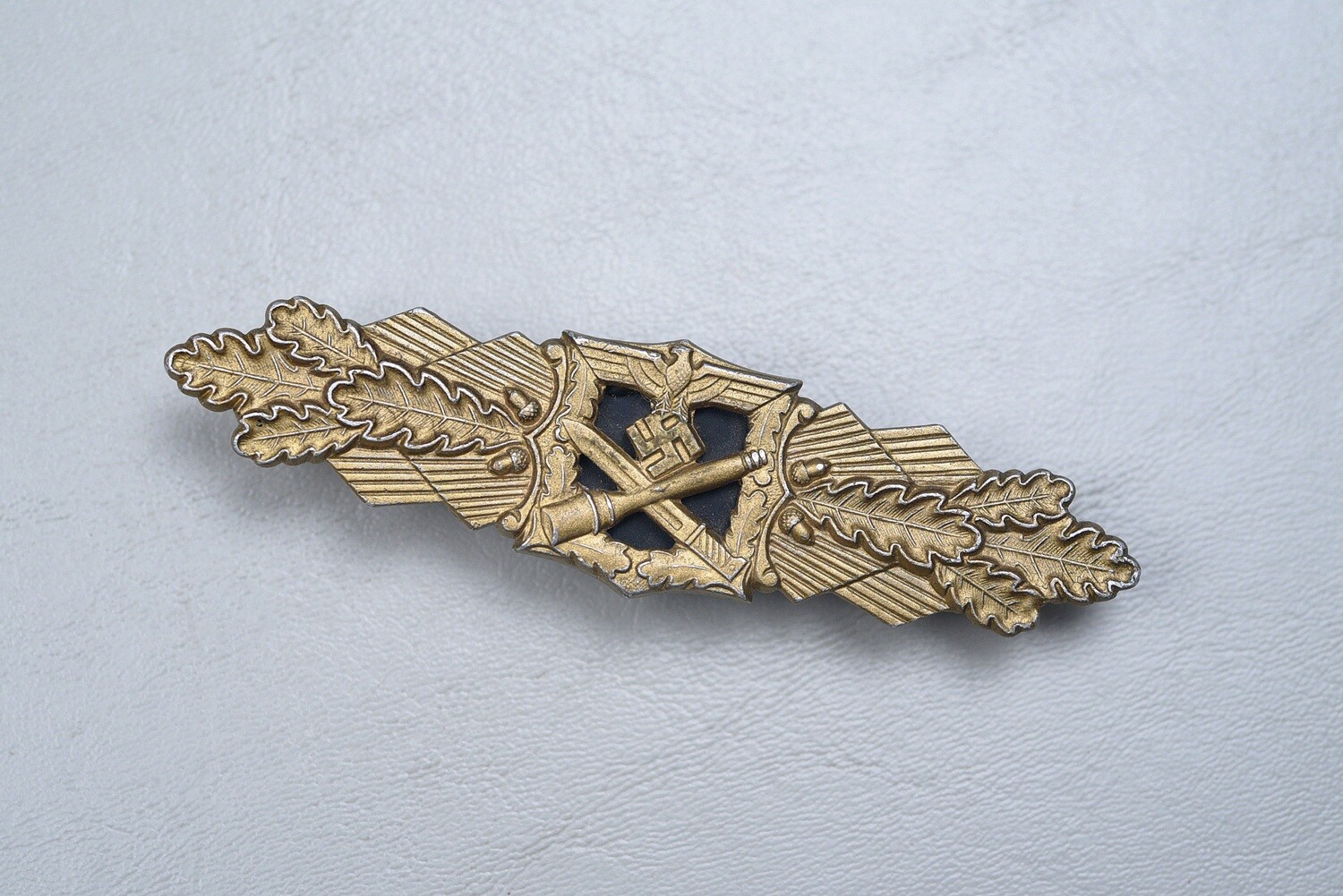 WWII GERMAN CLOSE COMBAT SPANGE IN GOLD BY GWL