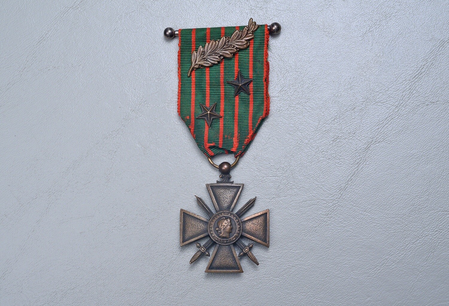 WWI FRENCH CROIX DE GUERRE w/PALM &amp; 2 STARS ON BALL END PARADE MOUNT