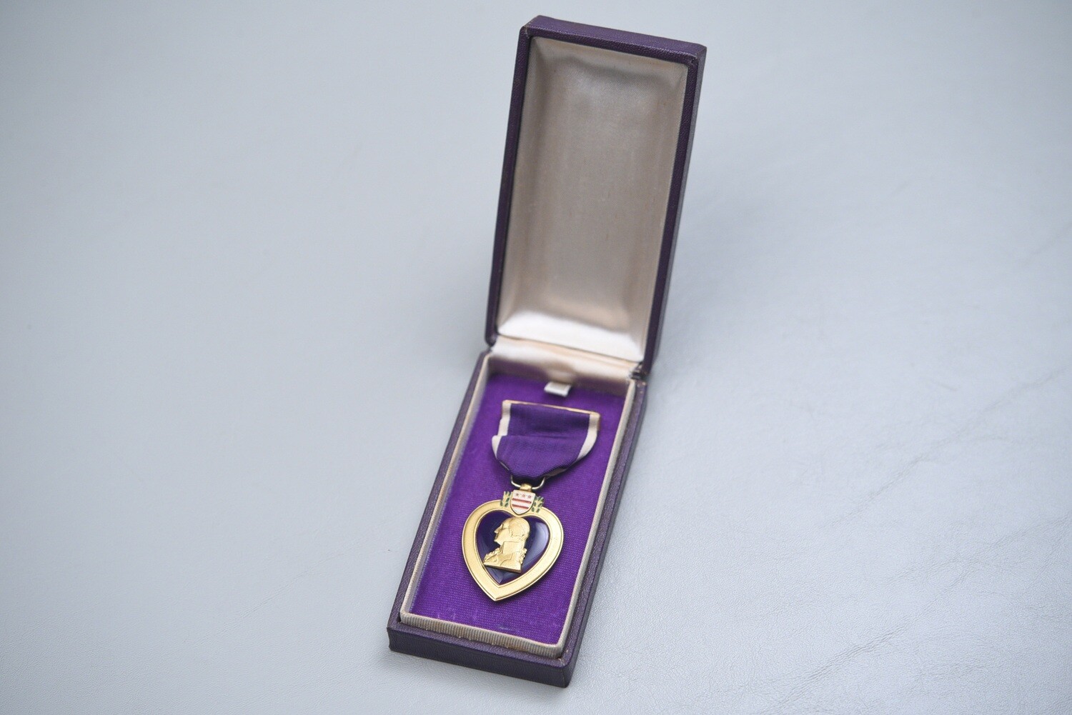 WWII U.S. NAVY PURPLE HEART IN PURPLE BOX NAMED TO KAMIKAZE KIA