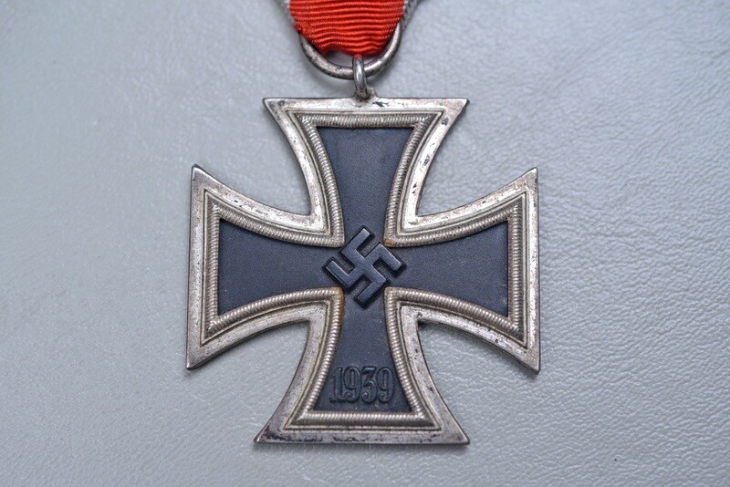WWII GERMAN 1939 IRON CROSS 2nd CLASS ON ORIGINAL RIBBON