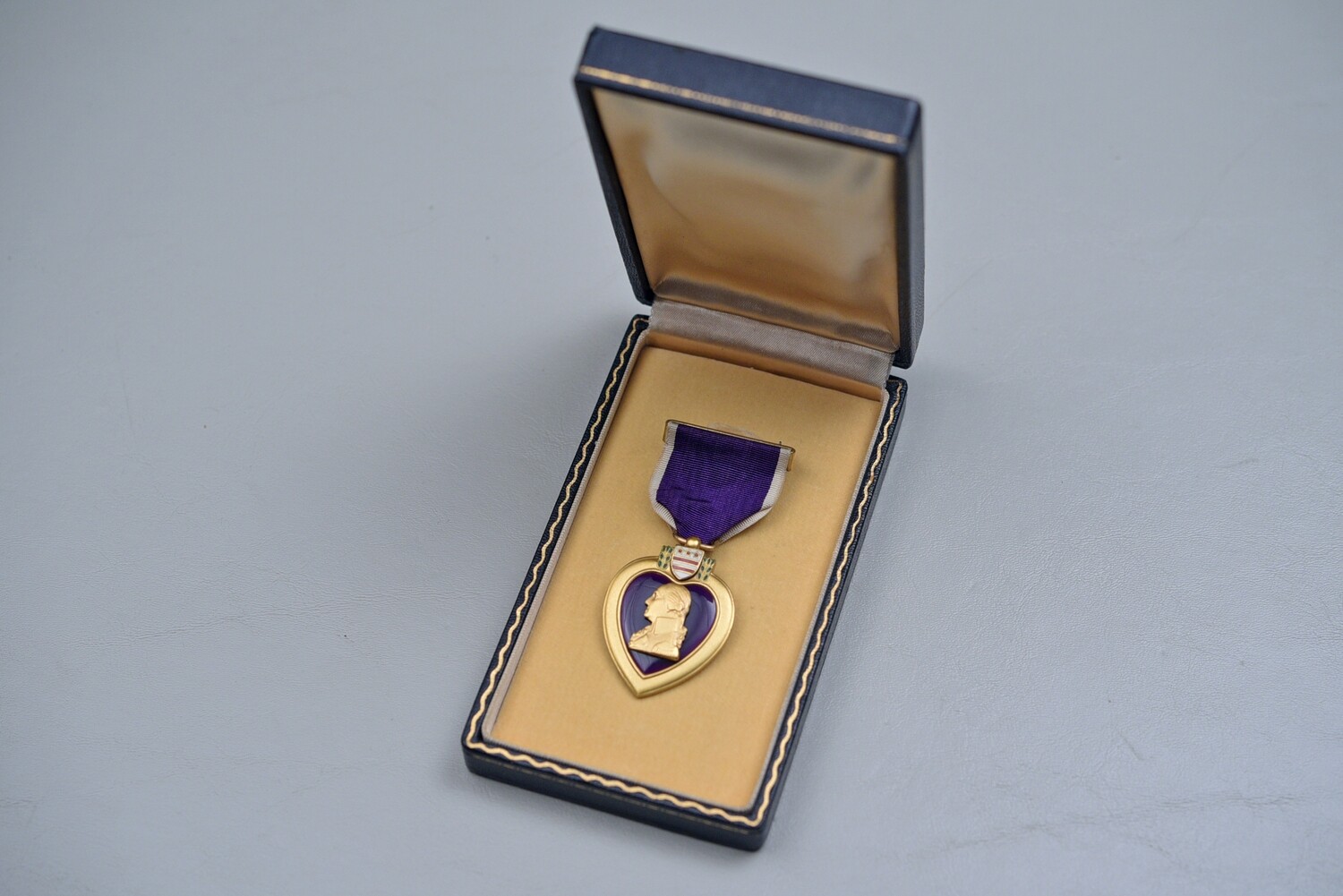 WWII U.S. MARINE CORPS PURPLE HEART TO D/2/7th KIA, KOREA - IN SHORT CASE