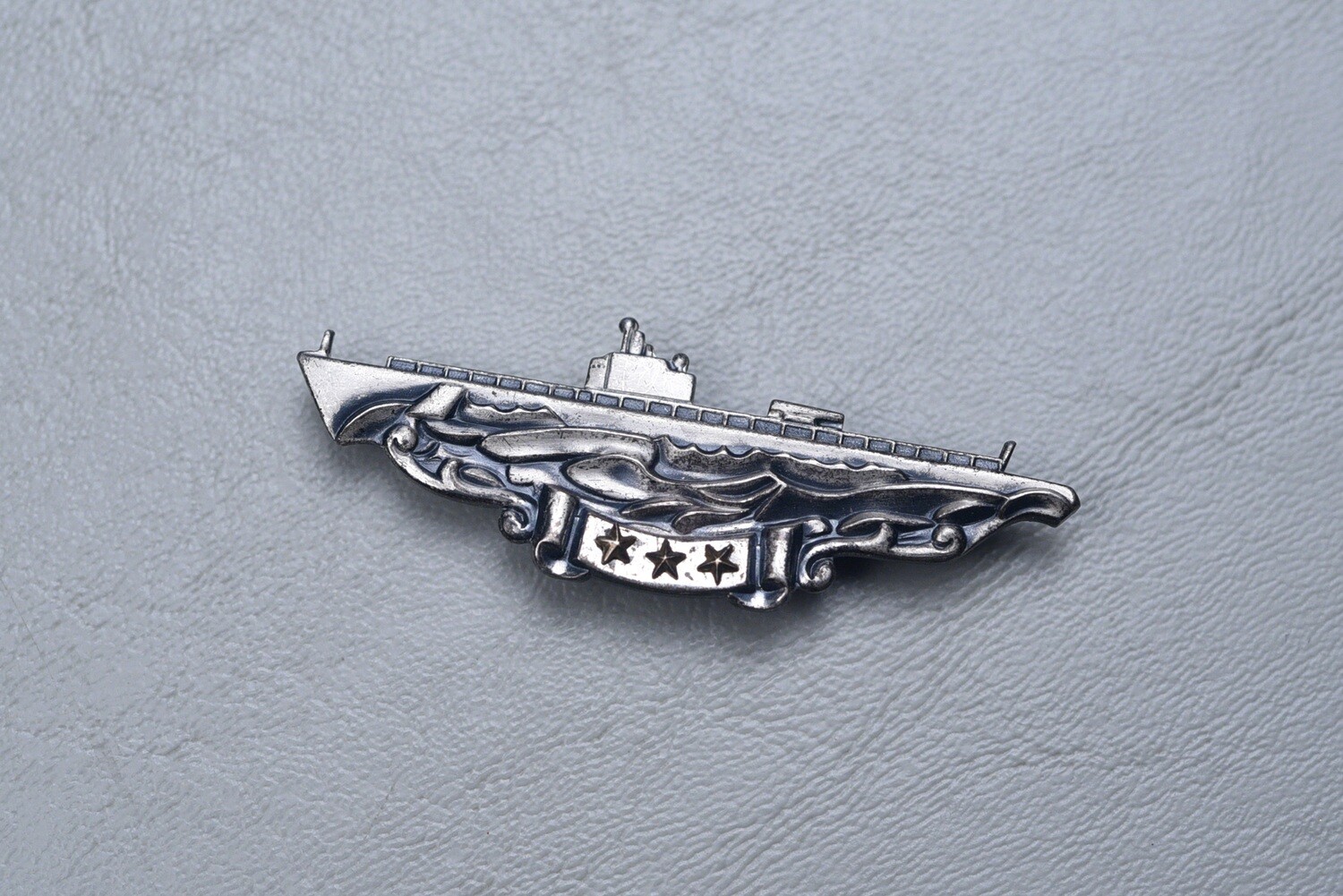 WWII U.S. NAVY SUBMARINE &#39;DEEP WAVE&#39; COMBAT PATROL BADGE w/3 STARS - PIN BACK, STERLING