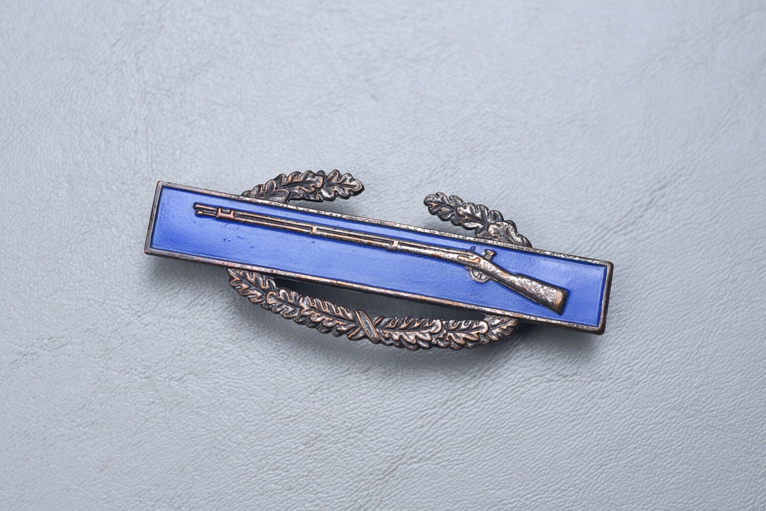 WWII U.S. ARMY COMBAT INFANTRY BADGE - PIN BACK, POSSIBLY THEATER MADE