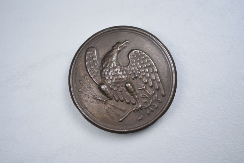 CIVIL WAR U.S. 'BURNSIDE' EAGLE PLATE - NON DUG CIVIL WAR U.S. 'BURNSIDE' EAGLE PLATE - NON DUG
