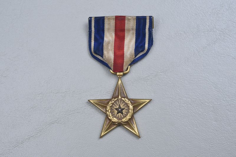 WWI U.S. SILVER STAR MEDAL - NAMED TO 1st DIV., 18th REGIMENT