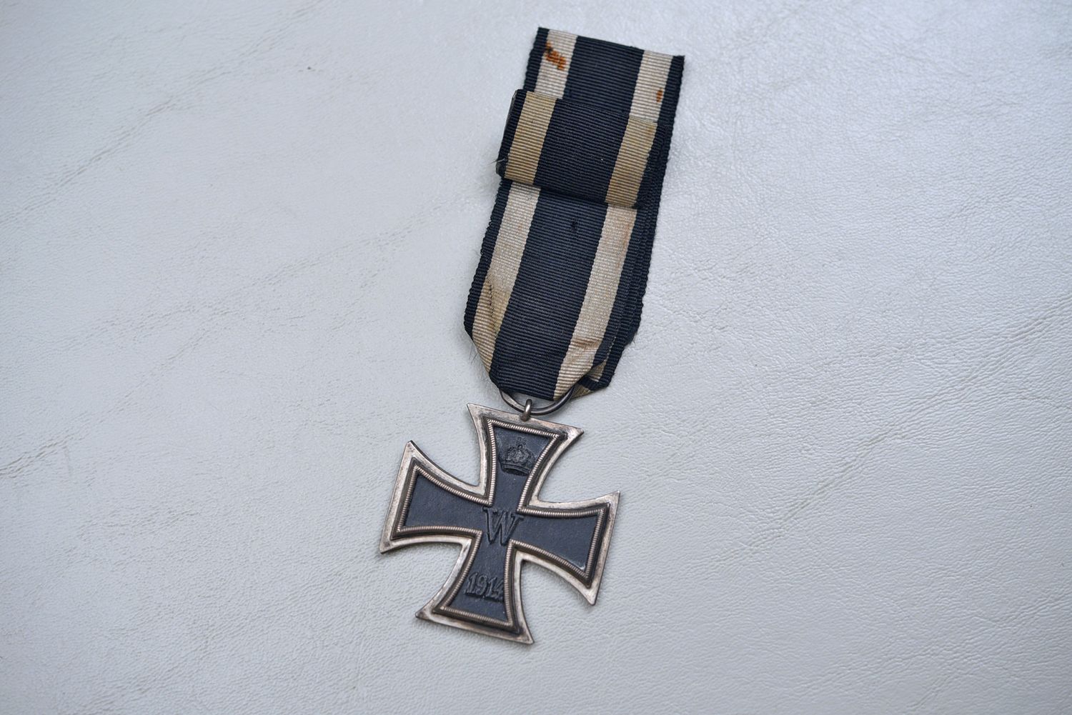 WWI GERMAN 1914 IRON CROSS 2nd CLASS ON RIBBON BY RW