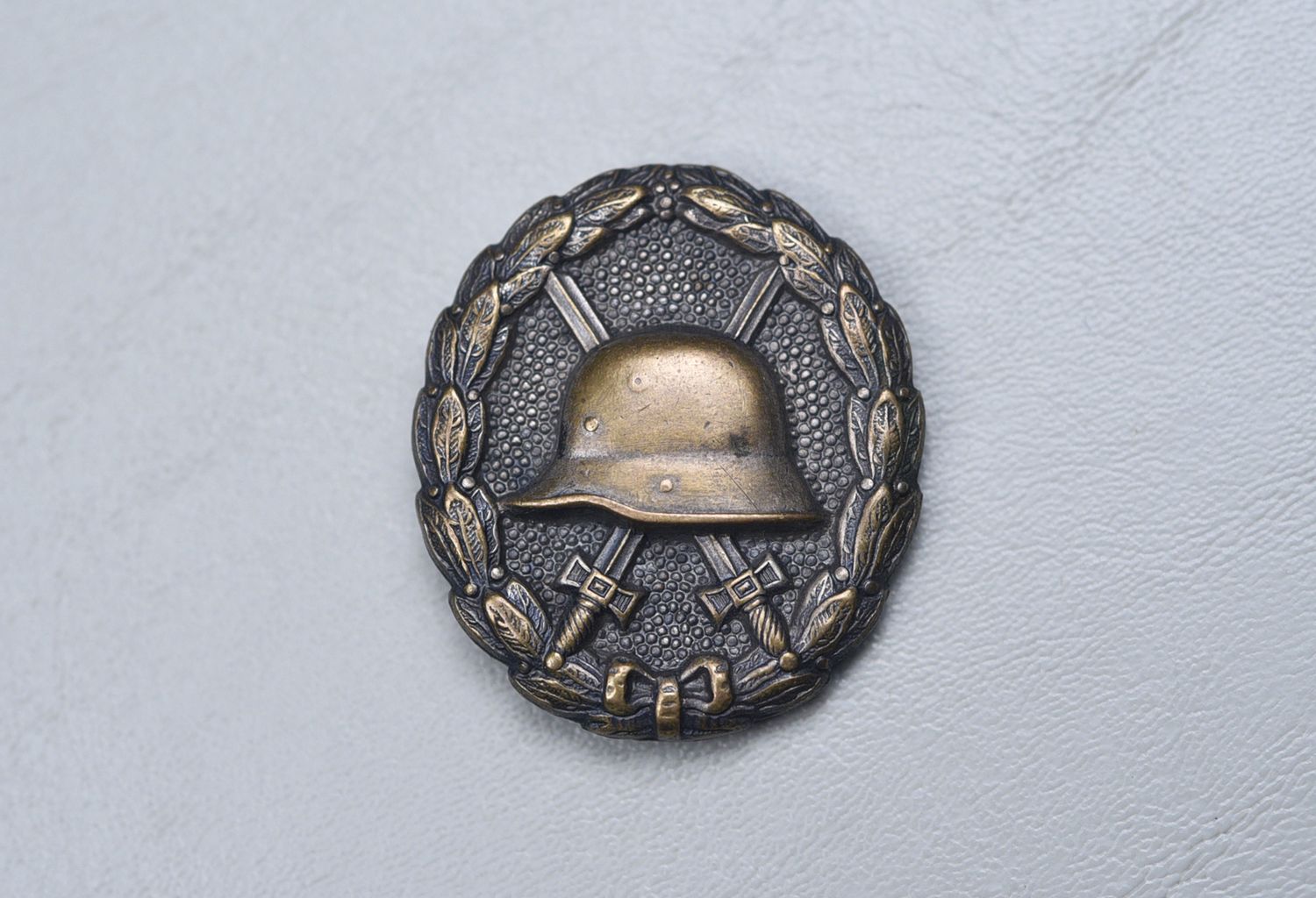WWI GERMAN MODEL 1918 BLACK WOUND BADGE