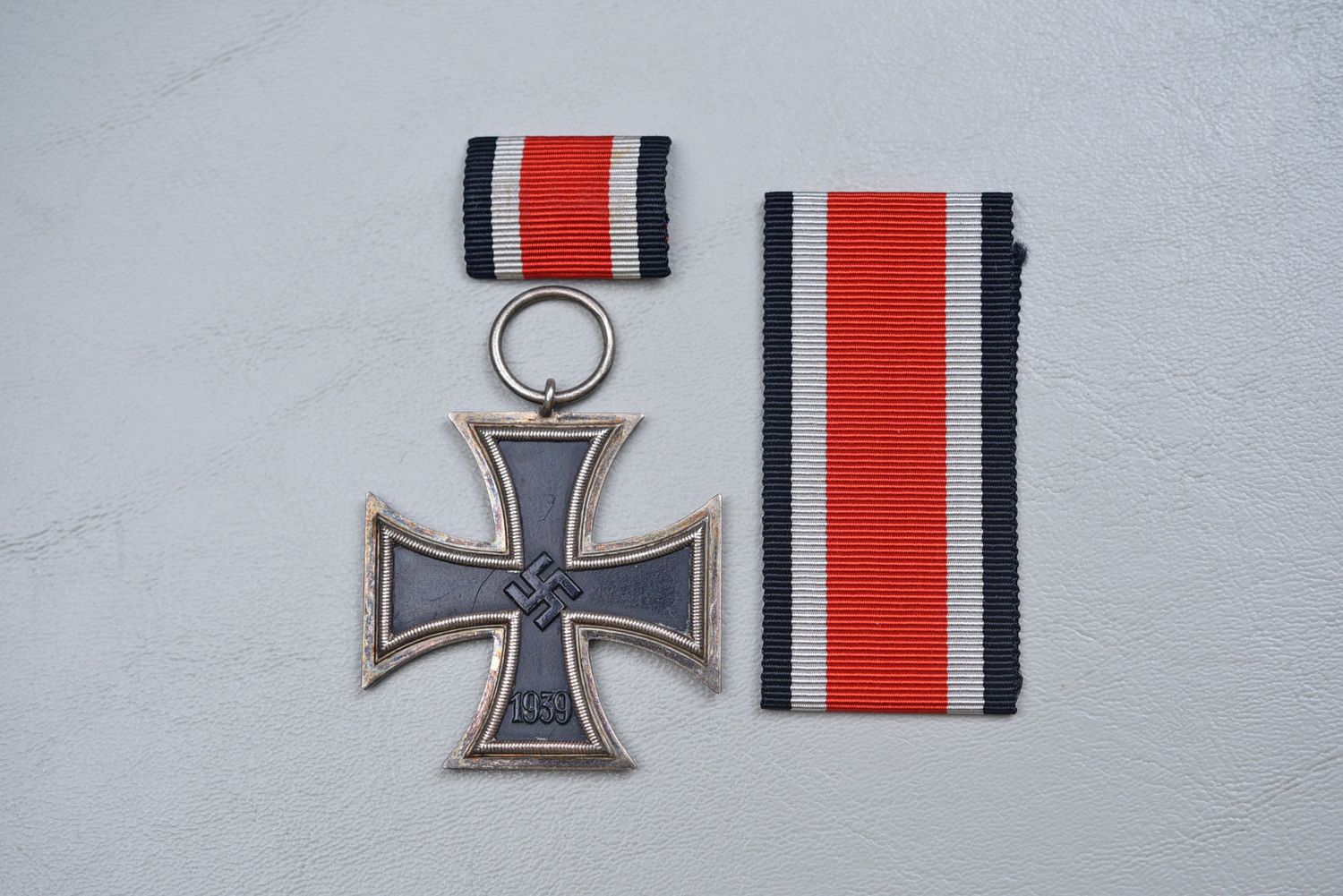 WWII GERMAN 1939 IRON CROSS 2nd CLASS - SCHENKL PATTERN