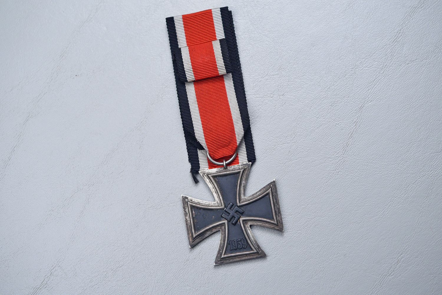 WWII GERMAN 1939 IRON CROSS 2nd CLASS