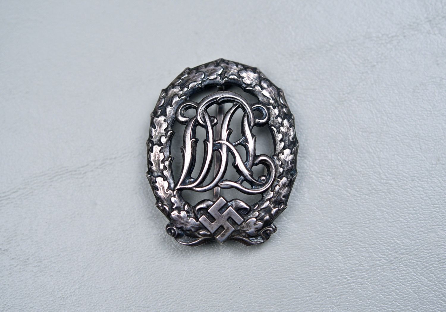WWII GERMAN 1937 DLR SPORTS BADGE IN SILVER - MARKED