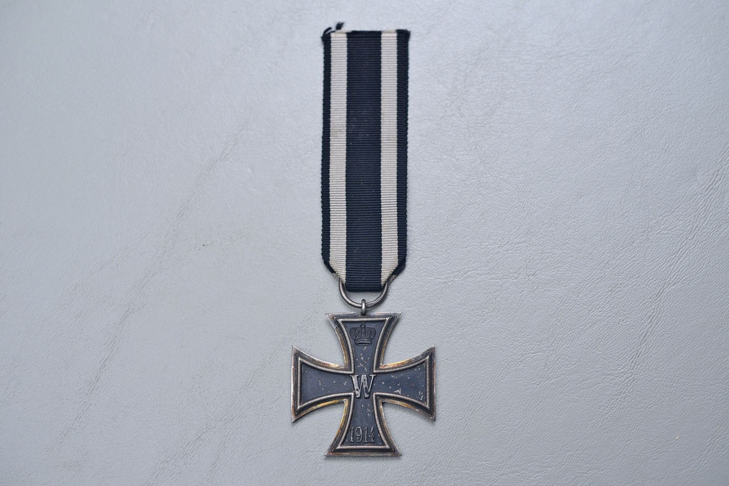 WWI GERMAN 1914 IRON CROSS 2nd CLASS w/RIBBON BY DELLINEUS - 935 MARKED SILVER