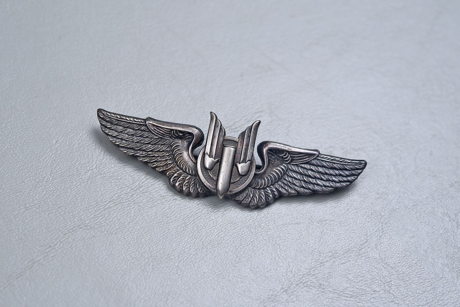 WWII U.S. ARMY AIR CORPS AIR GUNNER WING - BRITISH PATTERN, PIN BACK
