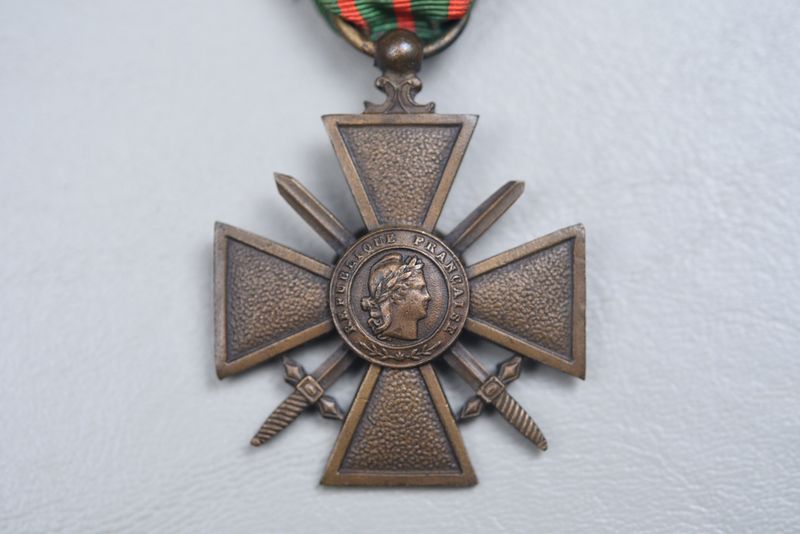 WWII FRENCH CROIX DE GUERRE w/PALM - 1939