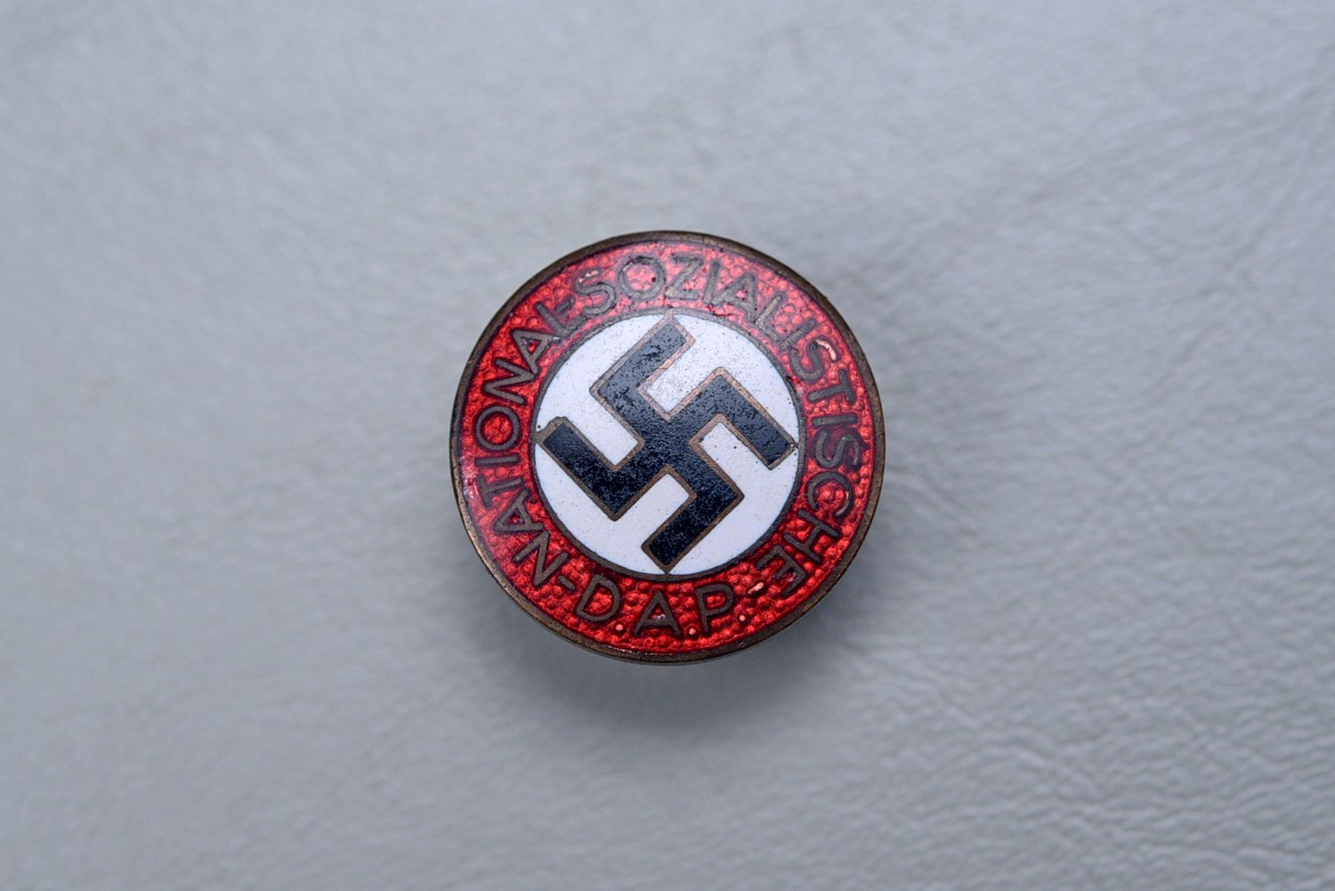 WWII GERMAN NSDAP PARTY PIN – RZM, M1/101