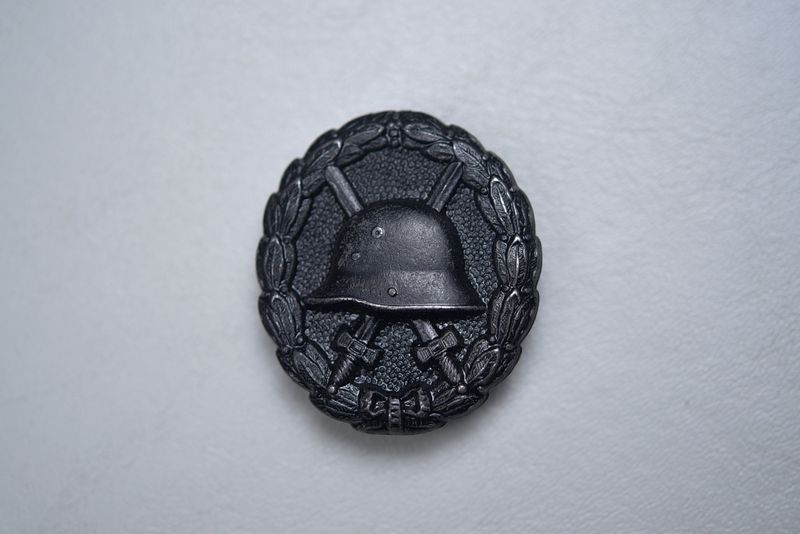 WWI GERMAN 1918 BLACK WOUND BADGE WWI GERMAN 1918 BLACK WOUND BADGE