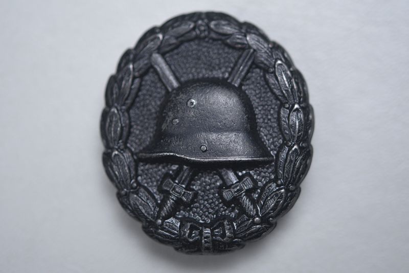 WWI GERMAN 1918 BLACK WOUND BADGE