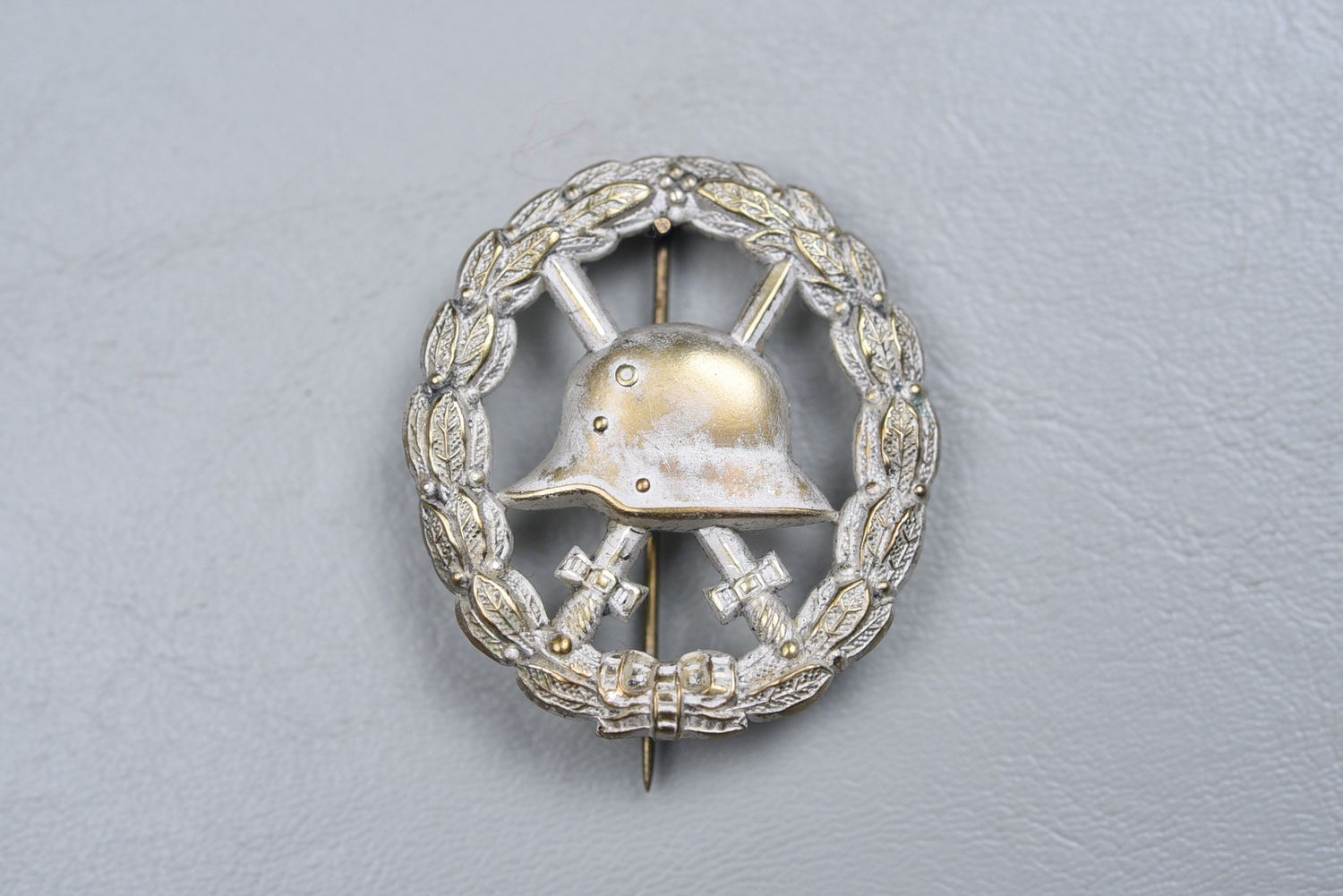 WWI GERMAN MODEL 1918 SILVER WOUND BADGE - CUT OUT TYPE