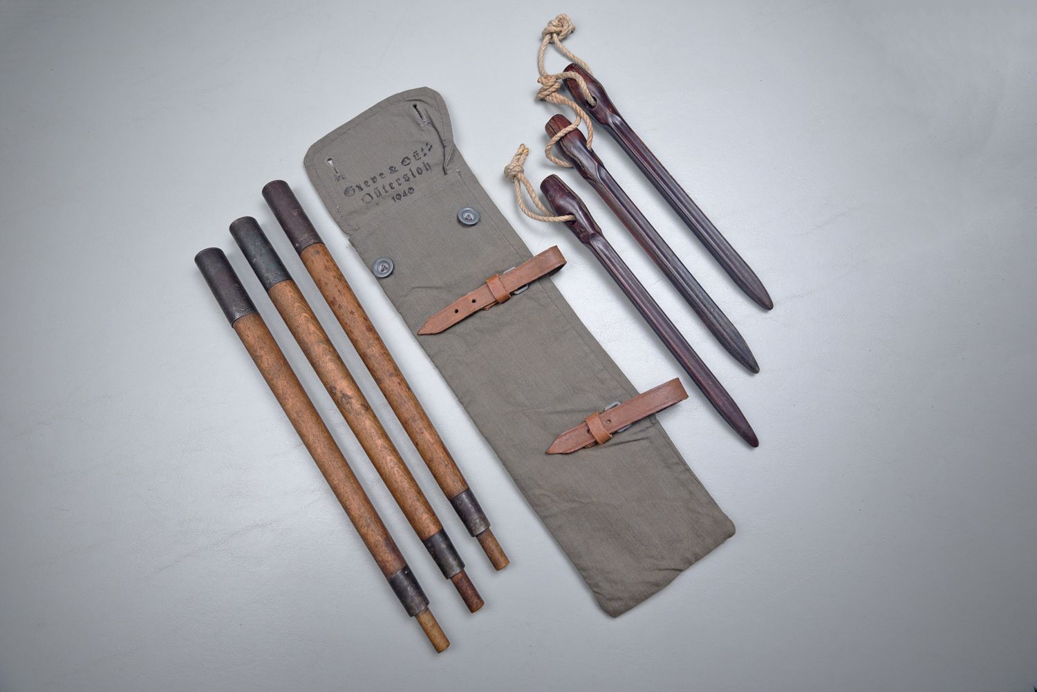 WWII GERMAN ZELTBAHN TENT POLES, BAKELITE PEGS &amp; BAG - DATED 1940