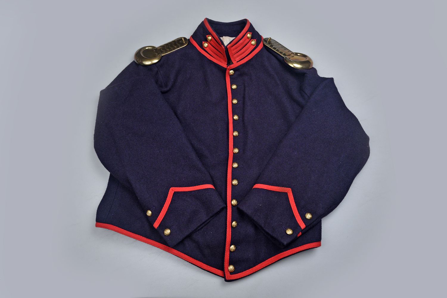 CIVIL WAR U.S. ARTILLERY SHELL JACKET w/SHOULDER SCALES – OUTSTANDING REPLICA SIZE 44