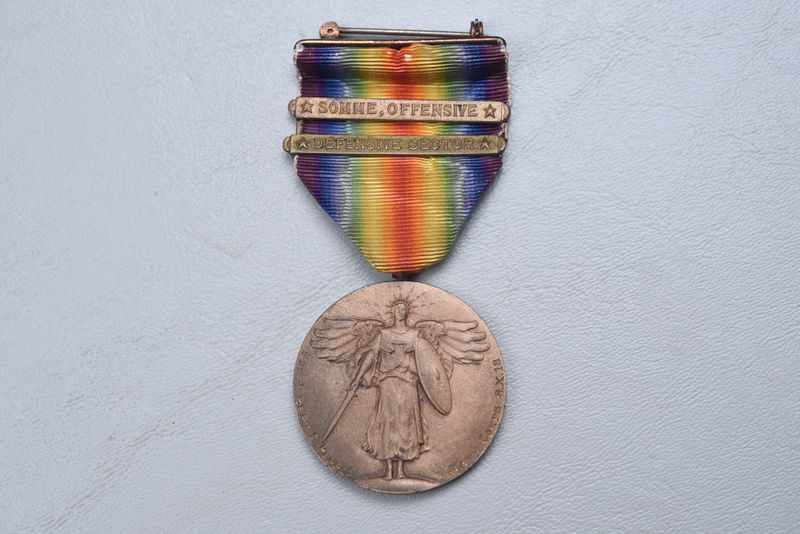 WWI U.S. VICTORY MEDAL w/2 BARS ATTRIBUTED TO KIA TANK CREWMAN